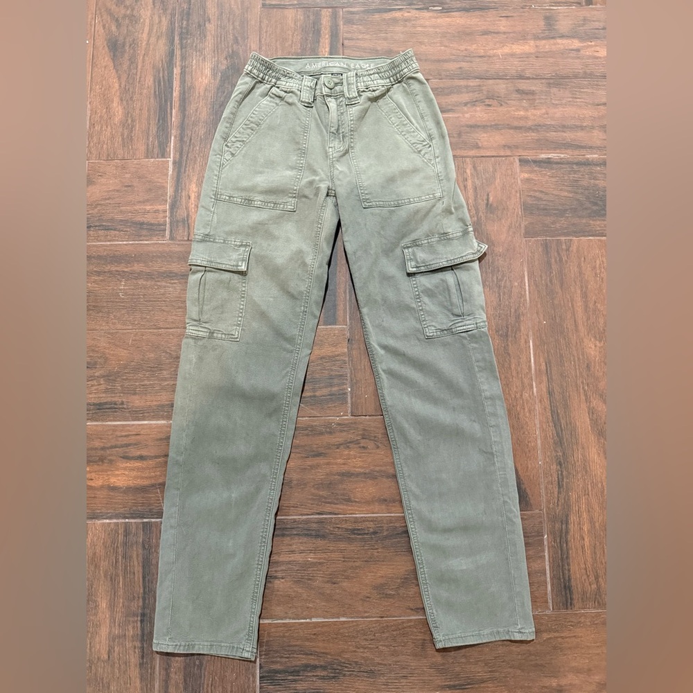 American Eagle Outfitters Olive Green Cargo Pants size 00